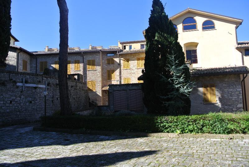 Hotel Monastero Ss. Annunziata Todi Exterior foto